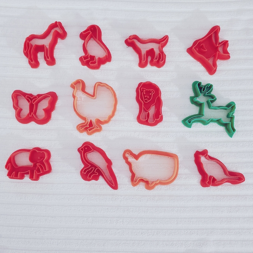 FARBERWARE 12 Piece Animal/ Insect/ Ocean Theme Cookie Cutter Set